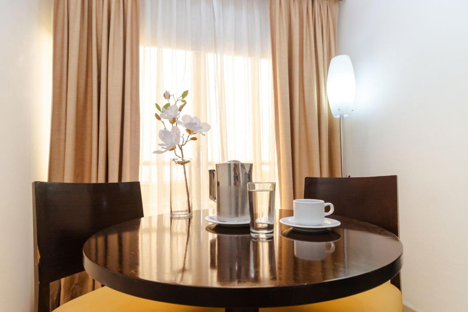 Hotel Millenium บารังกาแบร์เมฮา ภายนอก รูปภาพ