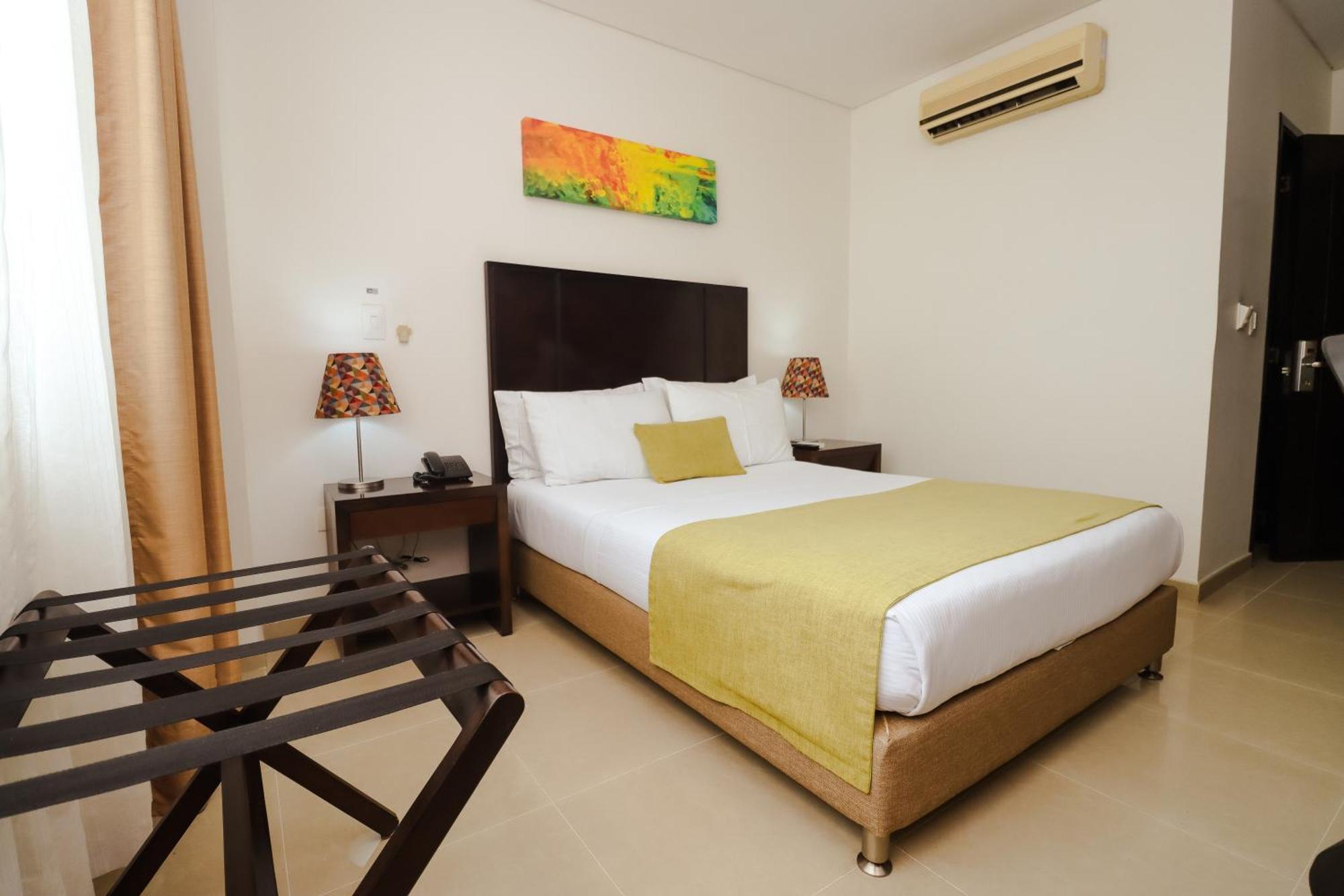 Hotel Millenium บารังกาแบร์เมฮา ภายนอก รูปภาพ