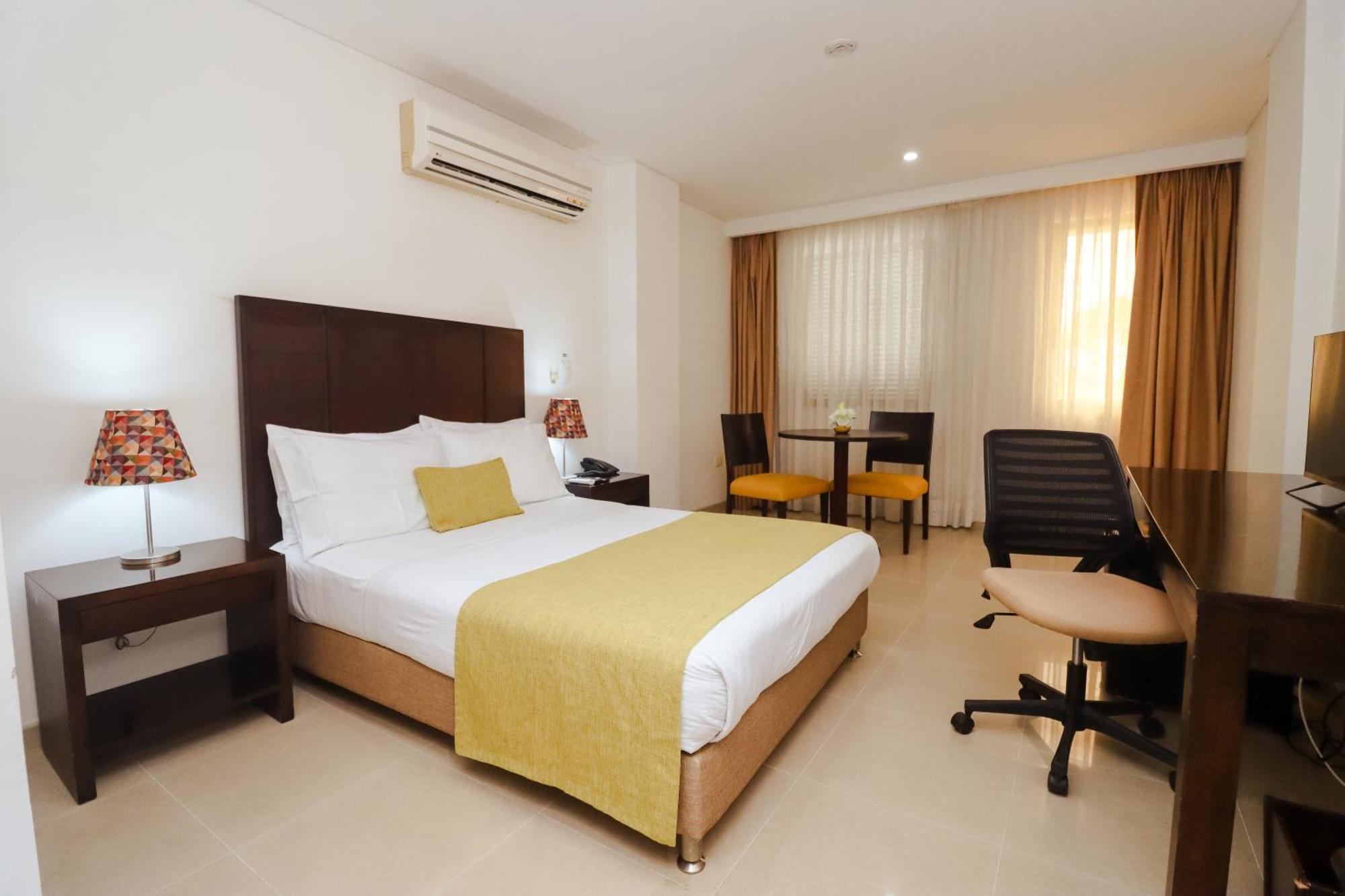 Hotel Millenium บารังกาแบร์เมฮา ภายนอก รูปภาพ